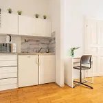 Friendly 2Br Ap Near Rennweg & Belvedere Palace
