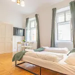 Friendly 2Br Ap Near Rennweg & Belvedere Palace
