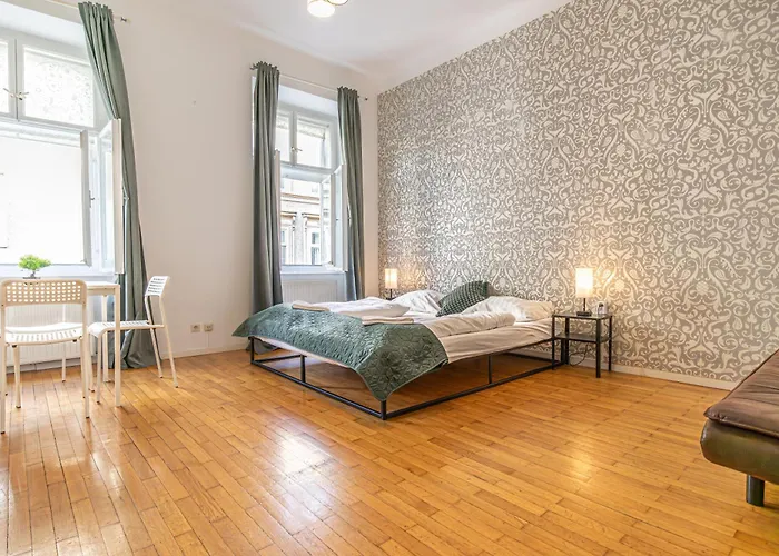 Friendly 2Br Ap Near Rennweg & Belvedere Palace